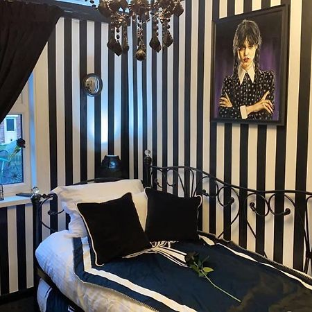 Wednesday'S Family Rooms 约克 外观 照片